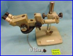 AMERICAN OPTICAL VINTAGE SPENCER STEREO MICROSCOPE 10X, WithBOOM ARM AND BASE