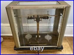 Antique Sliding Glass Chicago Apparatus Apothecary Medical Balance & Scales