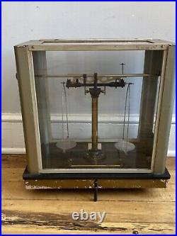 Antique Sliding Glass Chicago Apparatus Apothecary Medical Balance & Scales