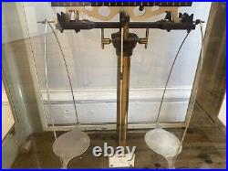 Antique Sliding Glass Chicago Apparatus Apothecary Medical Balance & Scales