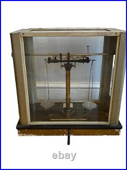 Antique Sliding Glass Chicago Apparatus Apothecary Medical Balance & Scales