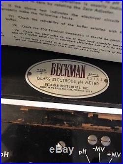 VINTAGE Beckman Model G Portable Benchtop Electrode pH Meter Unit with Wood Case