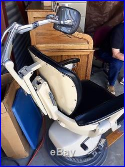 VINTAGE RITTER DENTAL EXAM CHAIR MOD # F ELECTRIC MOTORIZED BASE 1960s Very Nice