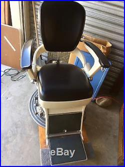 VINTAGE RITTER DENTAL EXAM CHAIR MOD # F ELECTRIC MOTORIZED BASE 1960s Very Nice