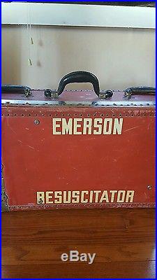 VINTAGE rare RESUSCITATOR inhalator & aspirator MEDICAL EQUIPMENT suitcase