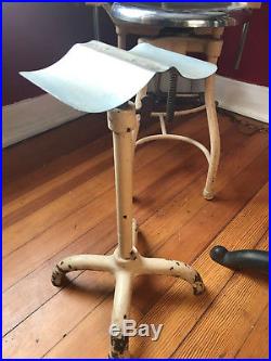 Vintage 1920s A. S. Aloe Metal Dental Chair With Drip Pan/Accessories Chicago