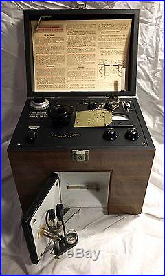 Vintage Beckman Glass Electrode pH Meter Model GS in Wooden case antique