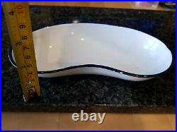 Vintage Medical Tray, kidney-shaped. In white enamel with blue trim
