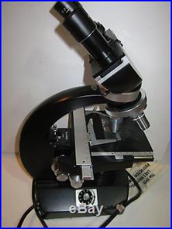 Vintage Nikon MICROSCOPE NO. 21118 with extras in large wood case Made in Japan