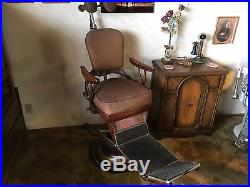 Vintage Ritter Hydraulic / Adjustable Dentist Chair