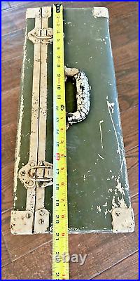 Vintage WWII Army O. C. D. Physicians Surgeon Battle Field Equipment Case A
