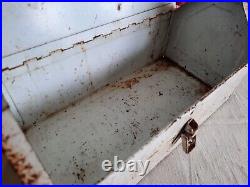 Vintage metal first aid box White Rusty Medical Prop Tool Garage Storage Portabl